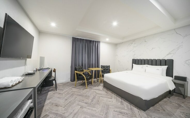 Imagen de la habitación del Hotel Gimhae Samgye Raon. Foto 16