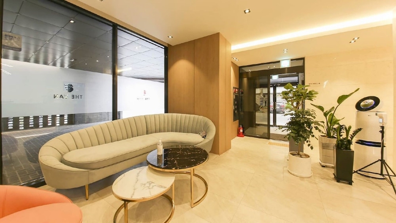 Imagen de los interiores del Hotel Gimhae The Van. Foto 13