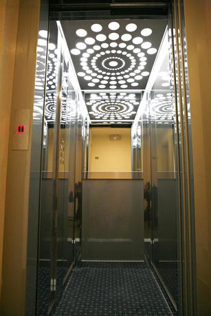 Imagen de los interiores del Hotel Gimmi. Foto 10