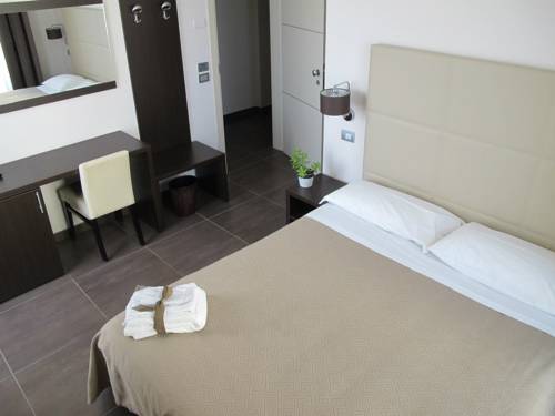 Imagen de la habitación del Hotel Gimmi. Foto 5