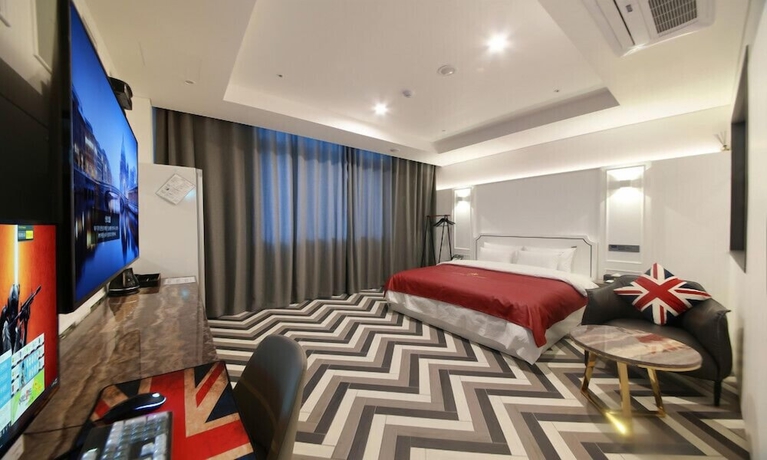 Imagen de la habitación del Hotel Gimpo M Tower. Foto 8