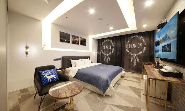 Imagen de la habitación del Hotel Gimpo M Tower. Foto 14