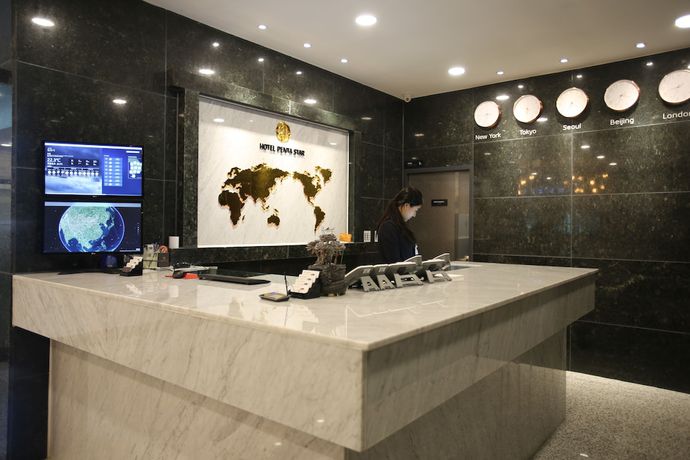 Imagen de los interiores del Hotel Gimpo Pentastar. Foto 19