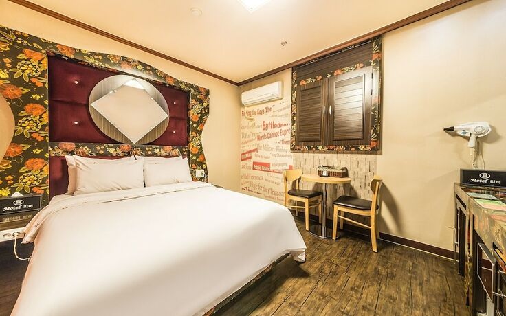 Imagen de la habitación del Hotel Gimpo River. Foto 18