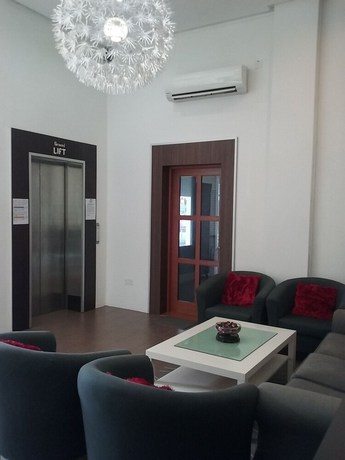 Imagen de los interiores del Hotel GinaSuite Kompleks27. Foto 10
