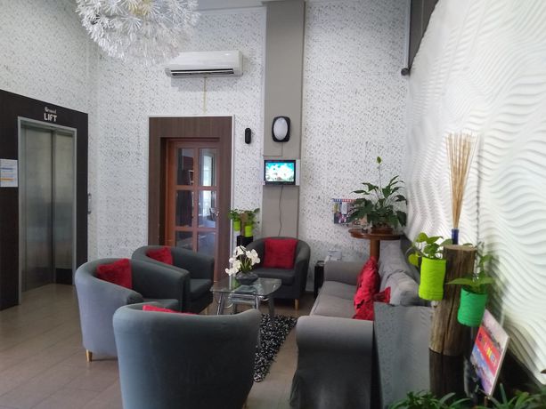Imagen de los interiores del Hotel GinaSuite Kompleks27. Foto 19