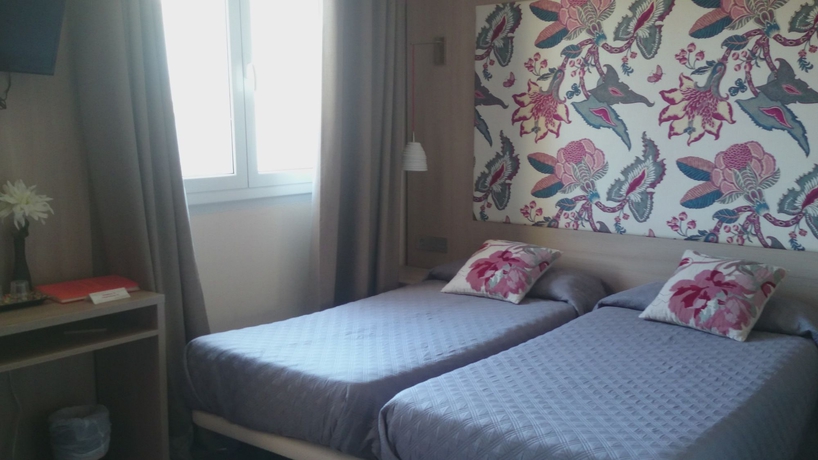 Imagen de la habitación del Hotel Ginebra, Eixample. Foto 9