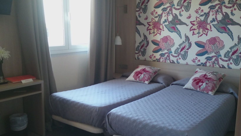 Imagen de la habitación del Hotel Ginebra, Eixample. Foto 11