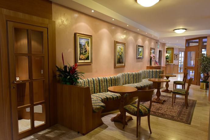 Imagen de los interiores del Hotel Ginepro, Aprica. Foto 19