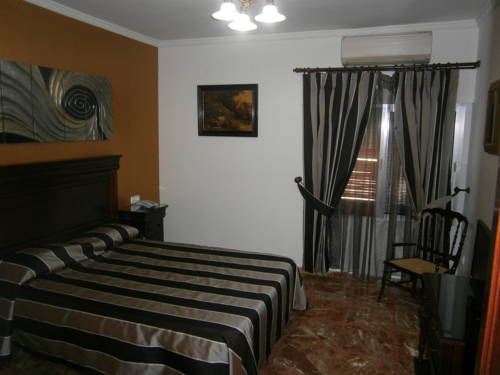 Imagen de la habitación del Hotel Gines. Foto 4