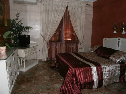 Imagen de la habitación del Hotel Gines. Foto 8