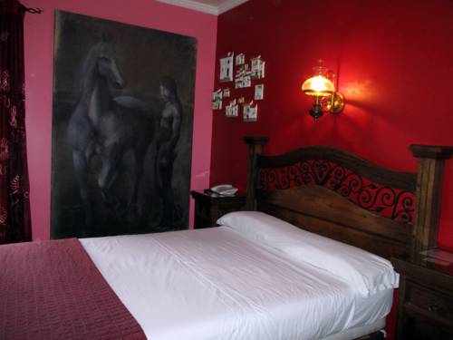 Imagen de la habitación del Hotel Gines. Foto 9