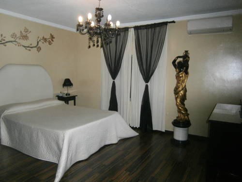 Imagen de la habitación del Hotel Gines. Foto 12