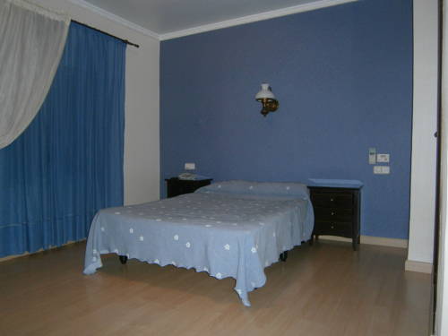 Imagen de la habitación del Hotel Gines. Foto 13
