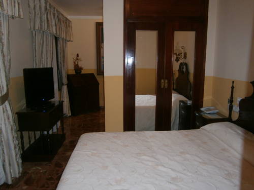 Imagen de la habitación del Hotel Gines. Foto 15