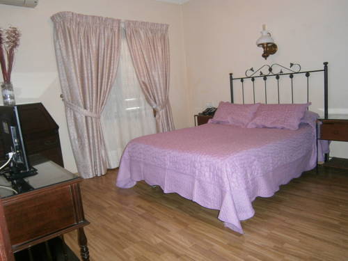 Imagen de la habitación del Hotel Gines. Foto 16