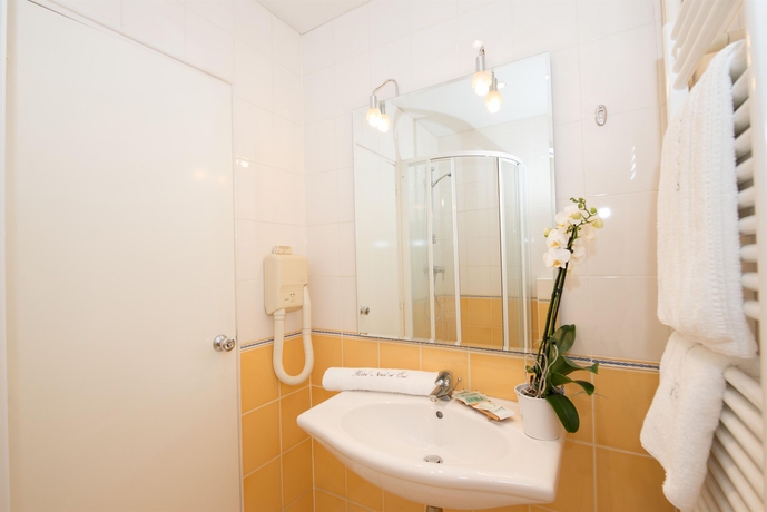 Imagen de la habitación del Hotel Ginette à la Folie. Foto 8