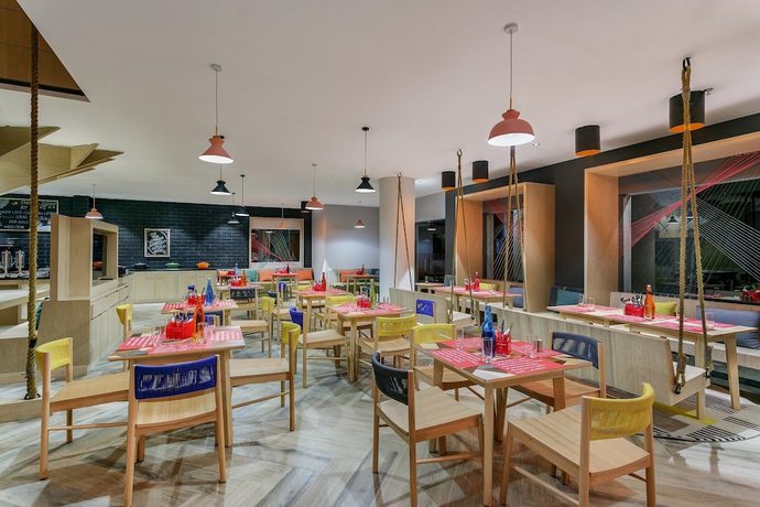 Imagen del bar/restaurante del Hotel Ginger Chandigarh, Zirakpur. Foto 2