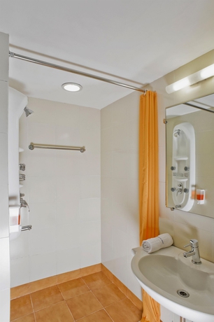 Imagen de la habitación del Hotel Ginger Pune Wakad. Foto 9