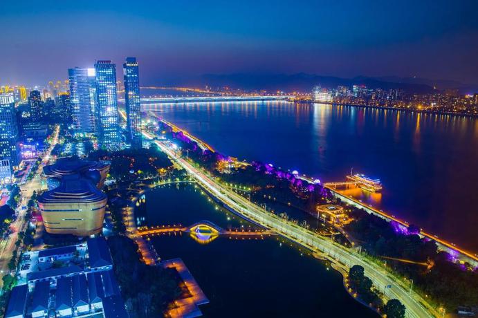 Imagen de la habitación del Hotel GinlanJIA Yuntai Impression Hotel. Foto 15