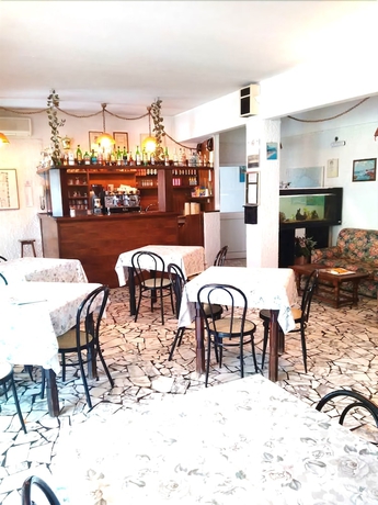 Imagen del bar/restaurante del Hotel Gino. Foto 4