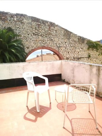 Imagen de los exteriores del Hotel Gino. Foto 14