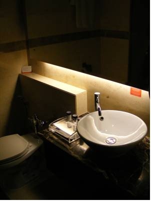 Imagen de los interiores del Hotel Gino Feruci Kebonjati. Foto 5