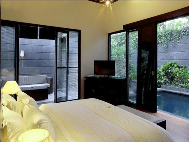 Imagen de la habitación del Hotel Gino Feruci Villa Lovina. Foto 4