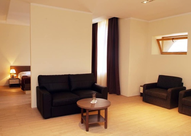 Imagen de la habitación del Hotel Gino Wellness Rabath. Foto 16