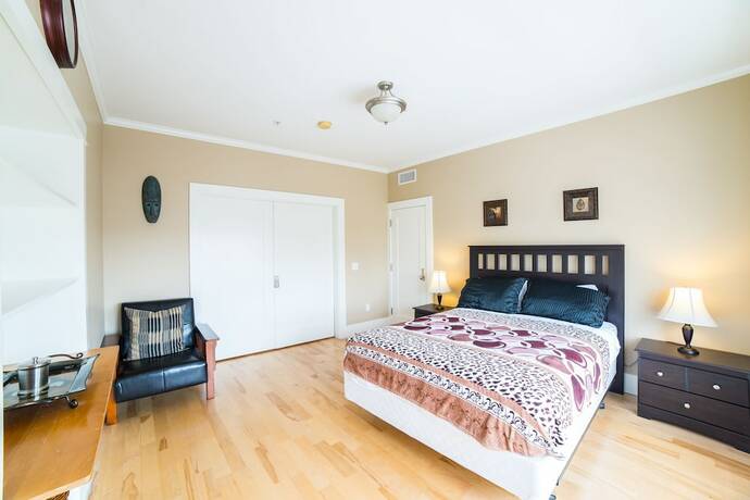Imagen de la habitación del Hotel Ginosi Hudson Apartel. Foto 16