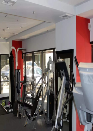 Imagen de los interiores del Hotel Ginosi Metropolitan Apartel. Foto 19