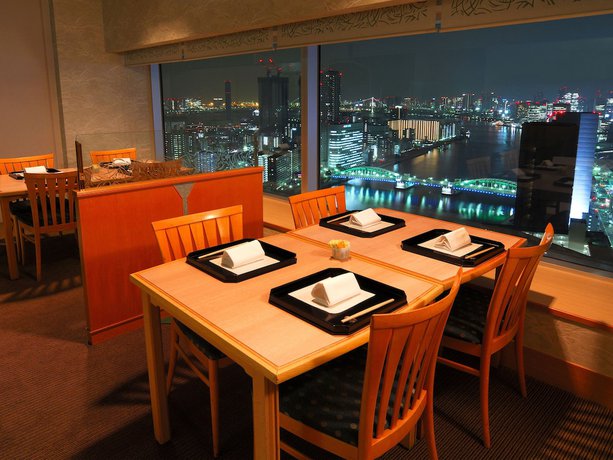 Imagen del bar/restaurante del Hotel Ginza Creston. Foto 2