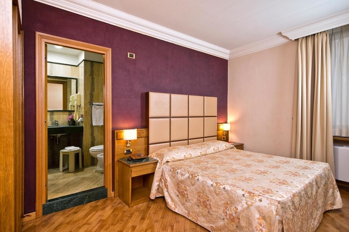 Imagen de la habitación del Hotel Giolli Nazionale. Foto 9