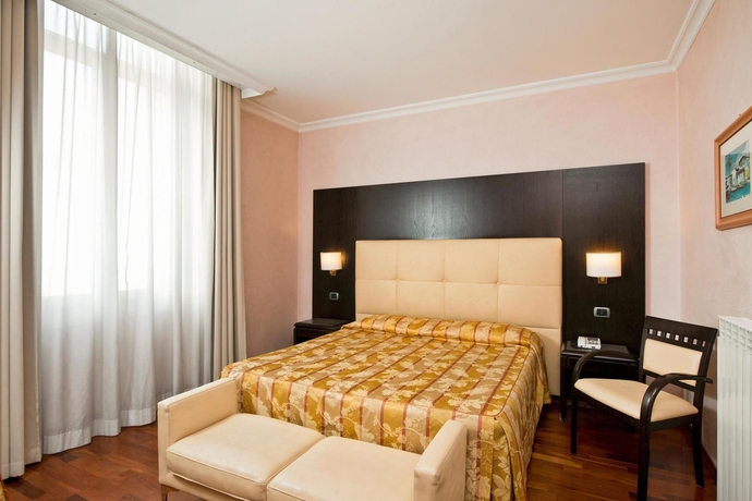 Imagen de la habitación del Hotel Giolli Nazionale. Foto 10