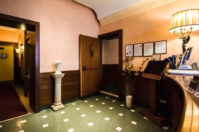 Imagen de los interiores del Hotel Giorgi. Foto 13