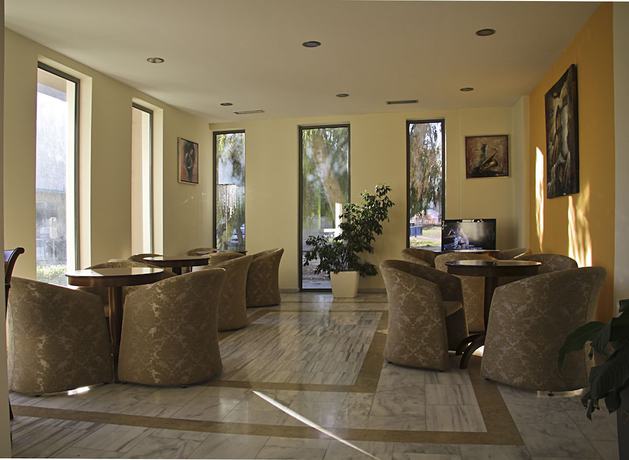 Imagen del bar/restaurante del Hotel Giorgio, Acharnes. Foto 2