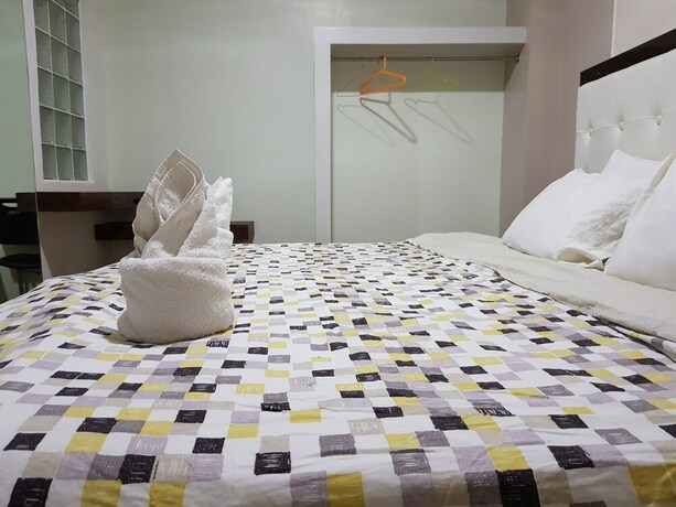 Imagen de la habitación del Hotel Giorgio, General Santos. Foto 21