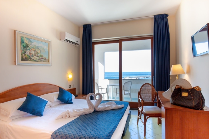 Imagen de la habitación del Hotel Giosuè A Mare. Foto 4