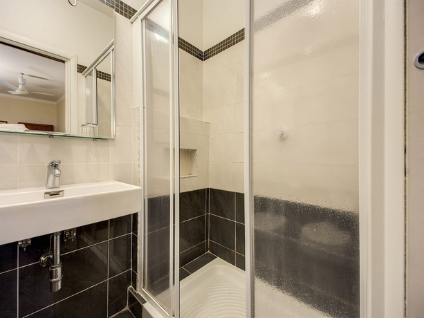 Imagen de la habitación del Hotel Giotto Flavia. Foto 3
