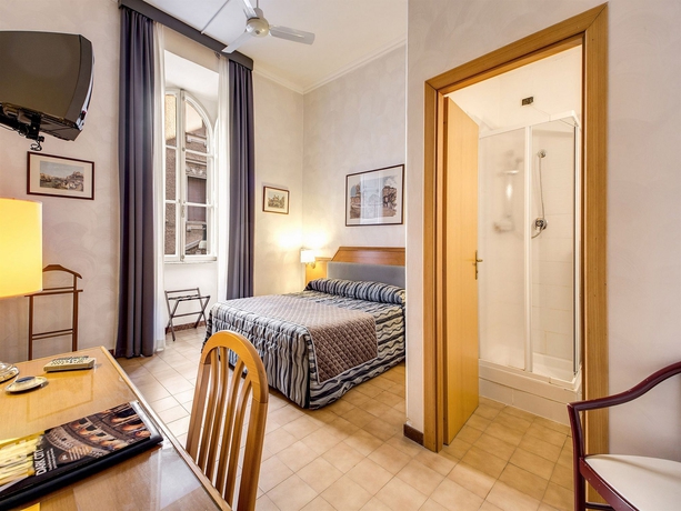 Imagen de la habitación del Hotel Giotto Flavia. Foto 8