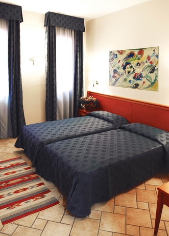 Imagen de la habitación del Hotel Giotto, Padua. Foto 5