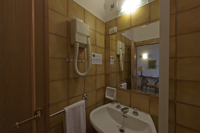 Imagen de la habitación del Hotel Giotto Park. Foto 6