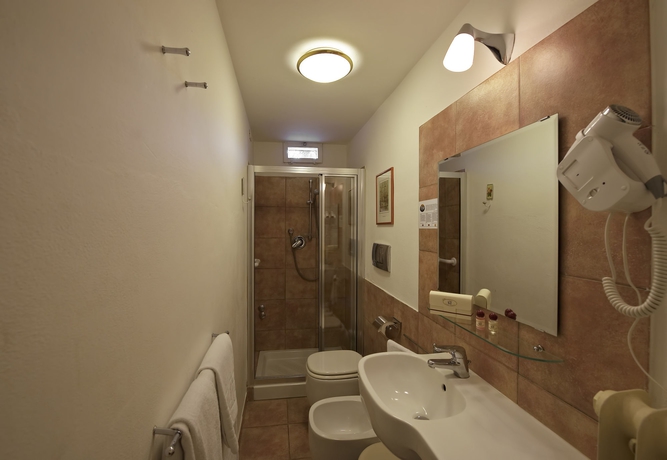 Imagen de la habitación del Hotel Giotto Park. Foto 10