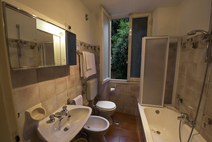 Imagen de la habitación del Hotel Giotto Park. Foto 13