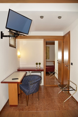 Imagen de la habitación del Hotel Giotto, Turín. Foto 11