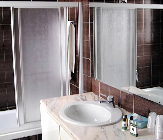 Imagen de la habitación del Hotel Giovanni. Foto 13