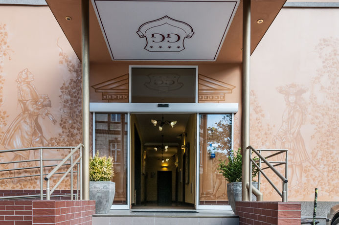 Imagen de los exteriores del Hotel Giovanni Giacomo. Foto 13