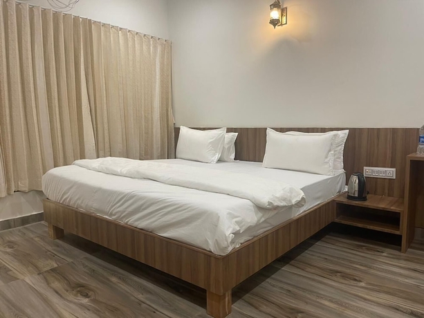 Imagen de la habitación del Hotel Gir Night Resort. Foto 10