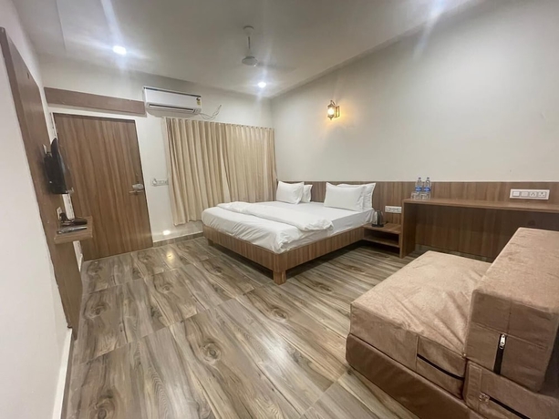 Imagen de la habitación del Hotel Gir Night Resort. Foto 11