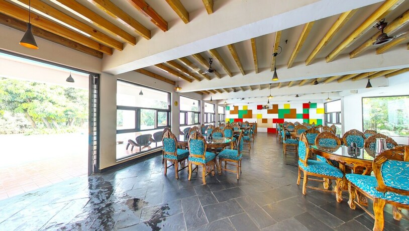 Imagen del bar/restaurante del Hotel Gir Vanvaso Resort. Foto 17